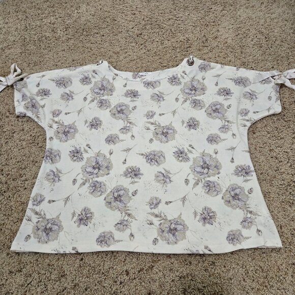 Womens Blouse Maurices Size 2 Ivory with Multicolor Flowers Excellent Condition - Picture 1 of 7